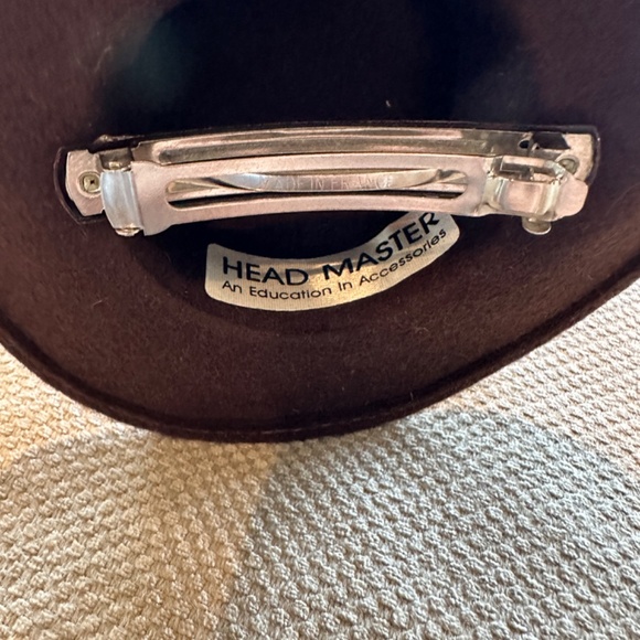 Mini Brown Felt Hat Hair Clip with Barrette - Picture 5 of 6